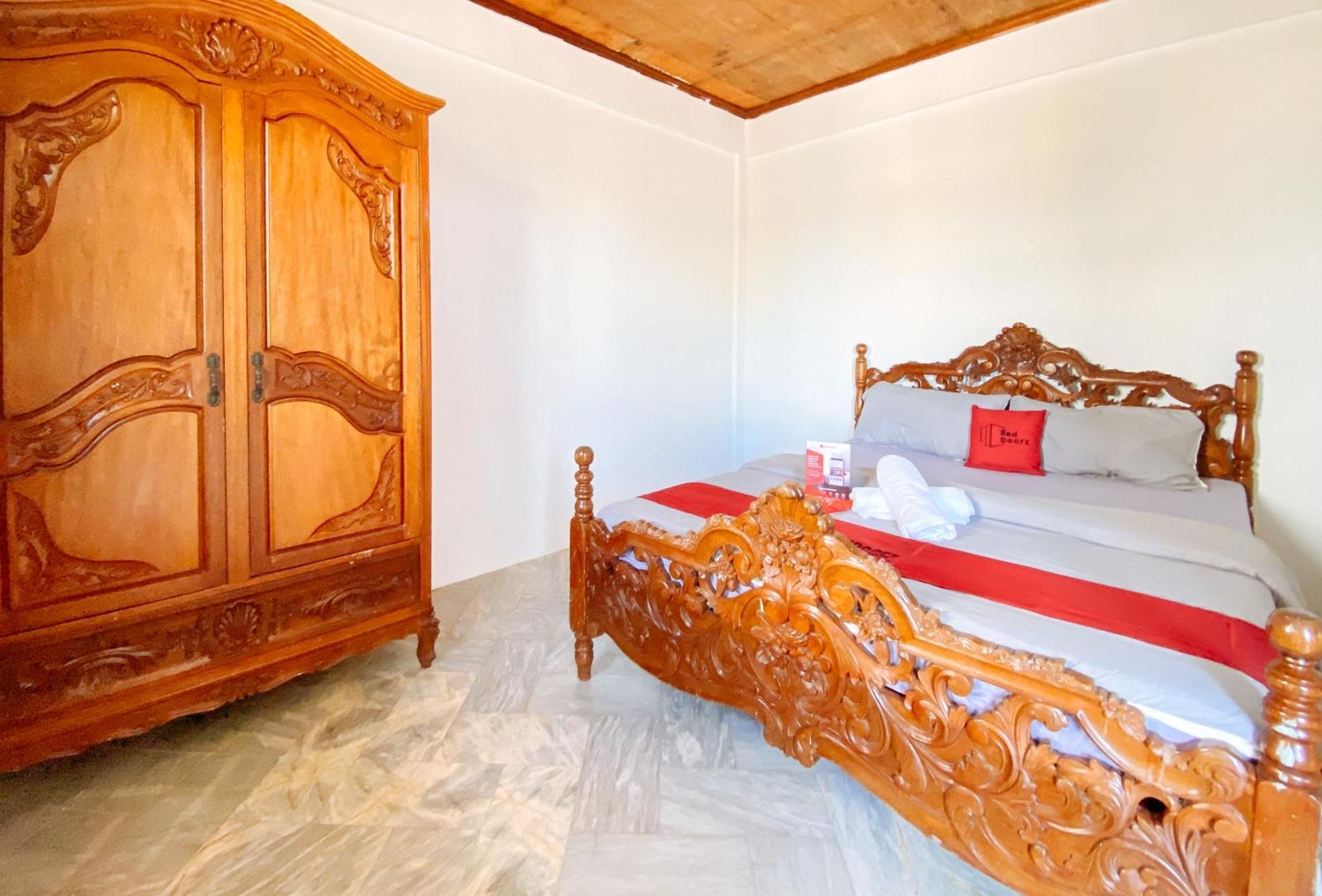 RedDoorz @ White Castle Beach Resort Iba Zambales Botolan Exterior foto